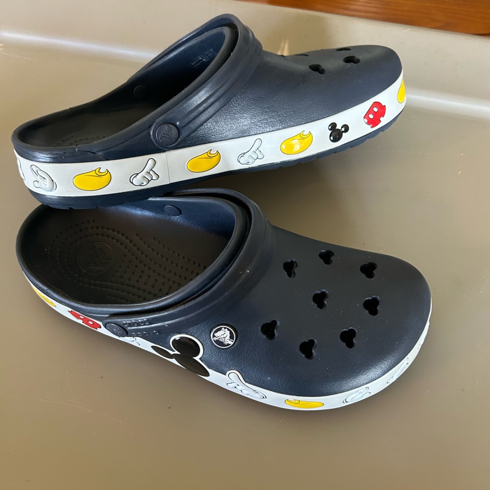 Mickey a mouse crocs womens 11
